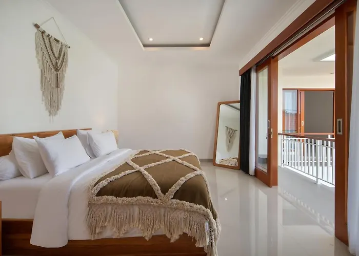 Cinta Rose - Berawa Villa Canggu